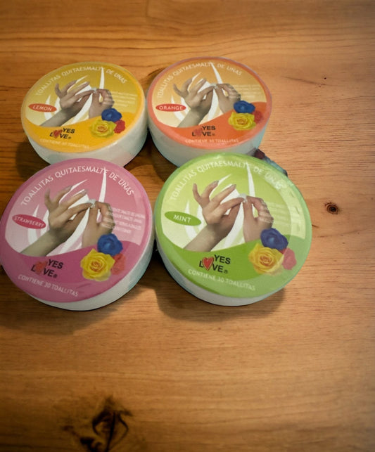 Boîte de lingettes dissolvantes