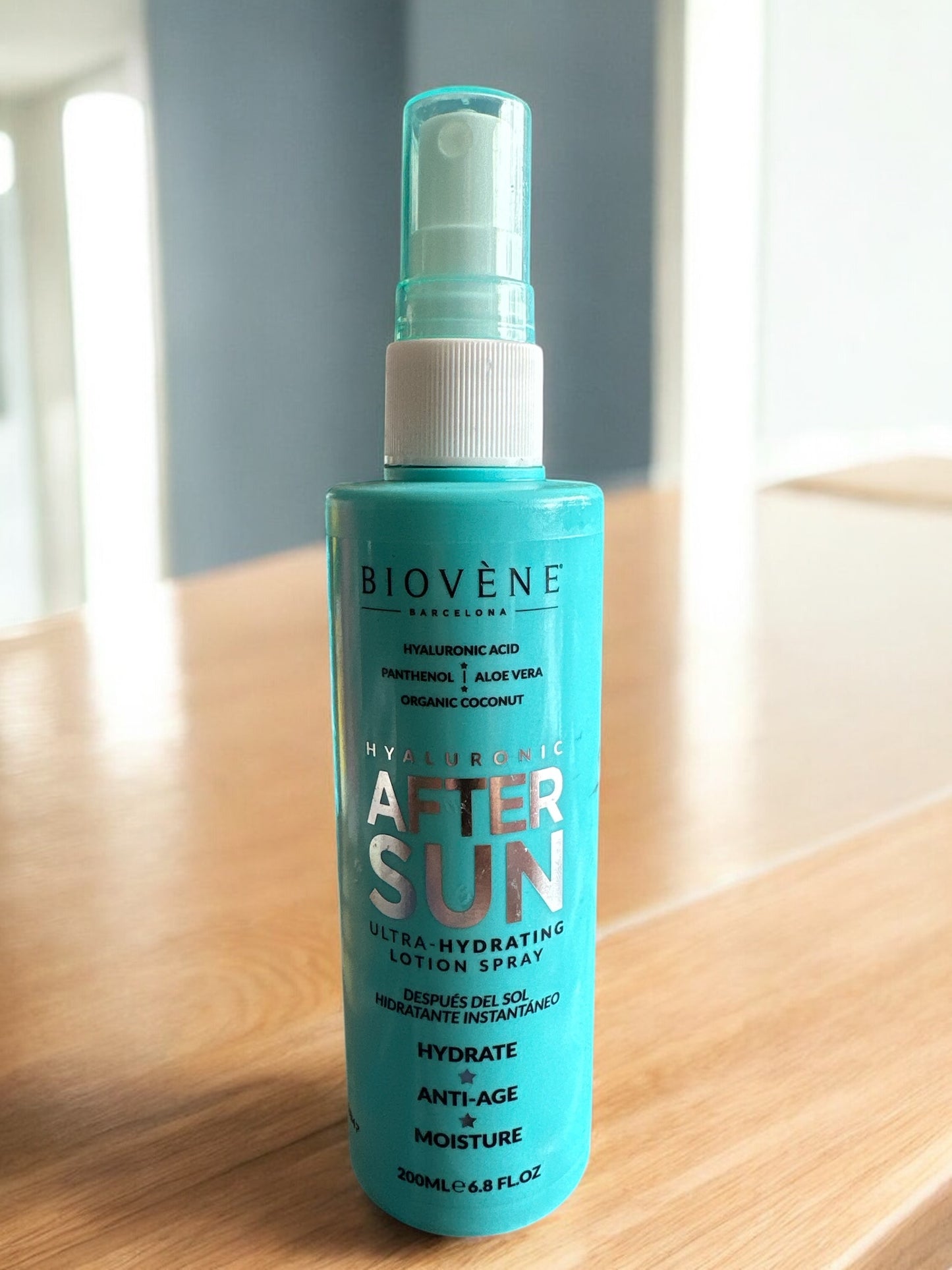 Spray de lotion ultra-hydratante HYALURONIC AFTERSUN, noix de coco biologique